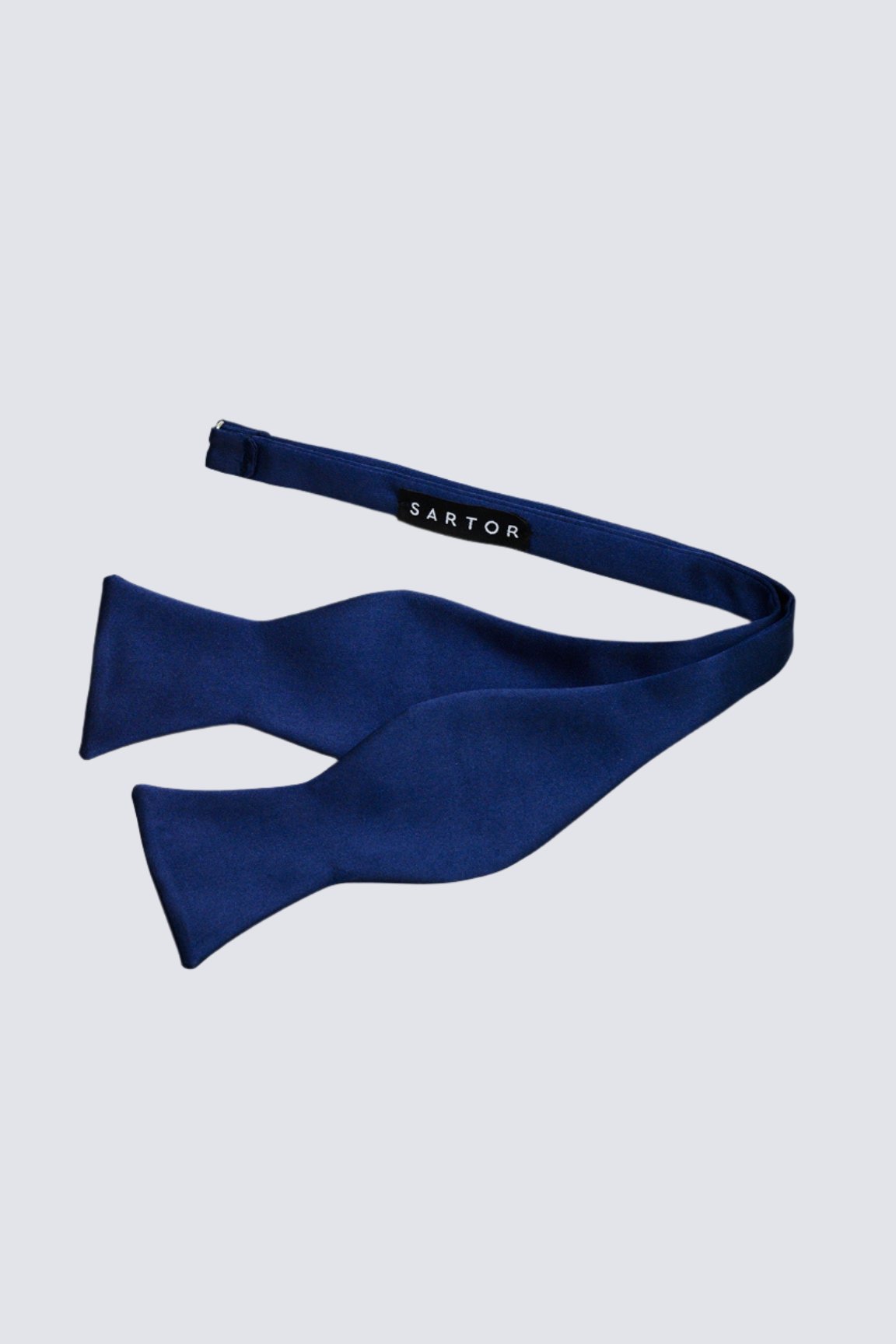 Dark blue silk bowtie