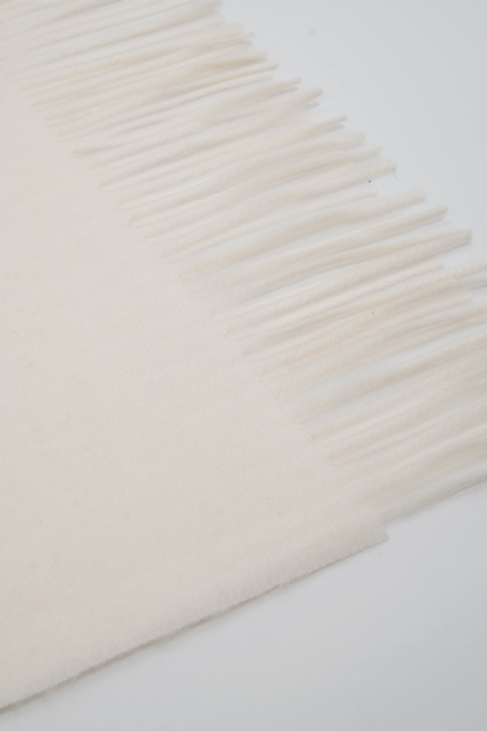 Tryphe Scarf