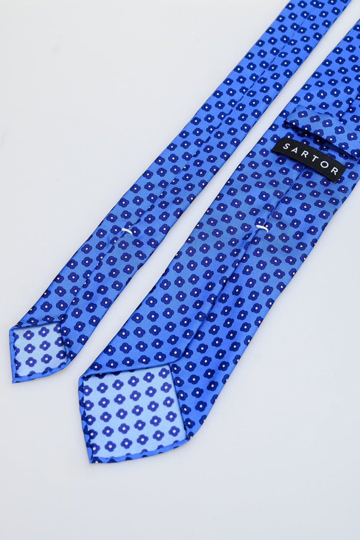 3fold blue fancy silk tie